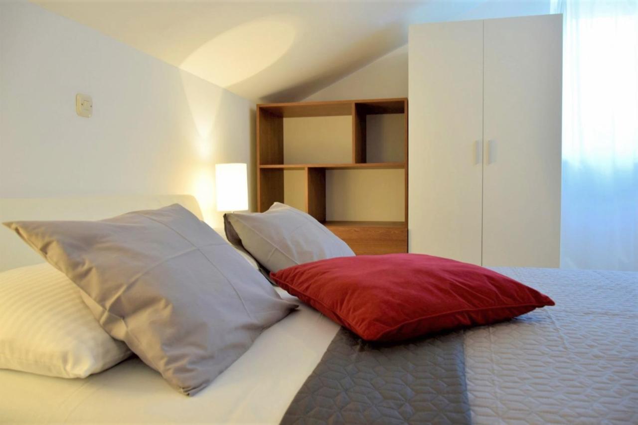 Apartments Muntidor Palit Eksteriør billede