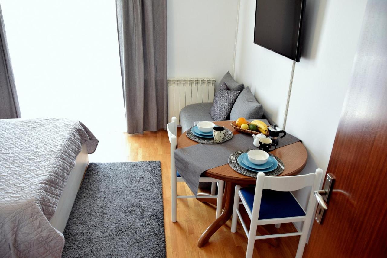 Apartments Muntidor Palit Eksteriør billede