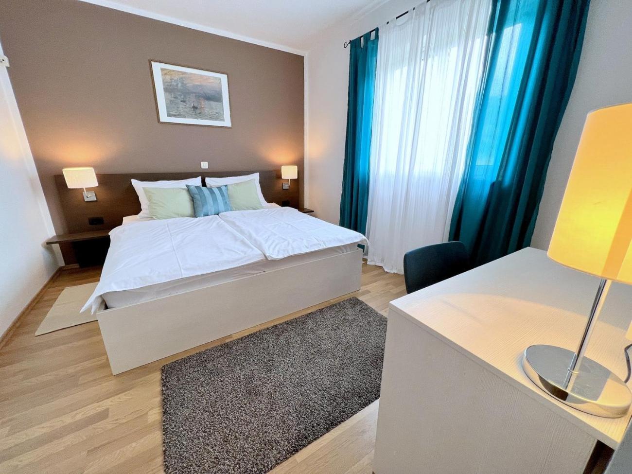 Apartments Muntidor Palit Eksteriør billede